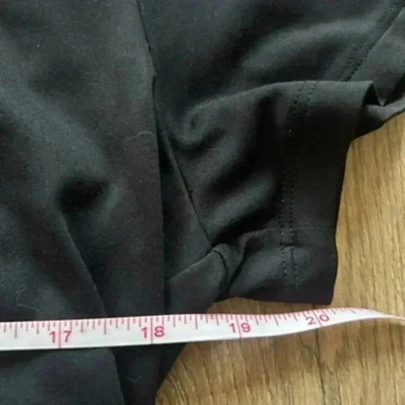 black underarmor tee - Picture 4 of 6